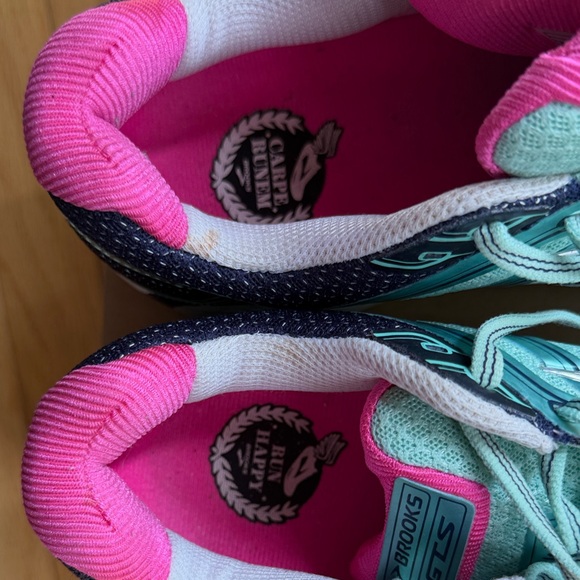 Brooks GTS 16 Women's Athletic Shoes - Aqua and Fuchsia - Picture 10 of 10